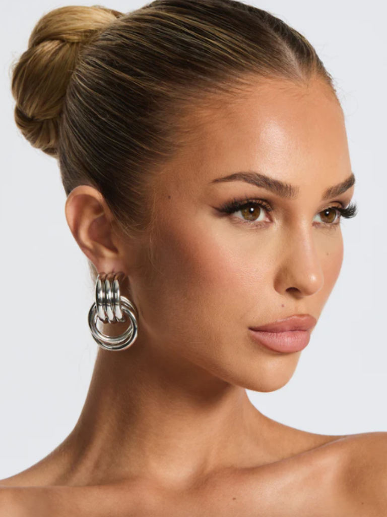 LOLA HOOPS
