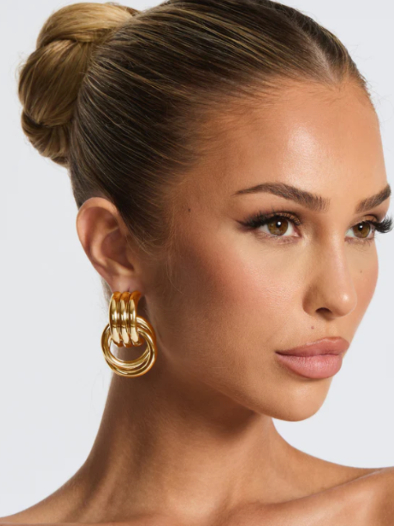 LOLA HOOPS